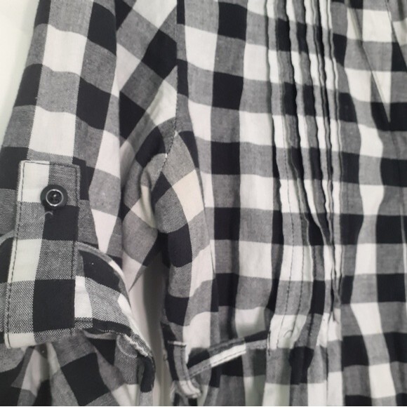 Coupe Collection Black and White Plaid Button Shirt Tie Waist Size Medium - Picture 8 of 15